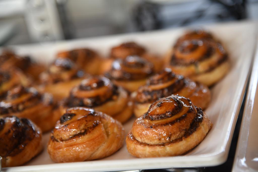 גורגאון Taj City Centre Gurugram מראה חיצוני תמונה Cinnamon rolls