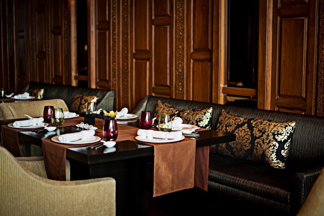 גורגאון Taj City Centre Gurugram מראה חיצוני תמונה The interior of the restaurant