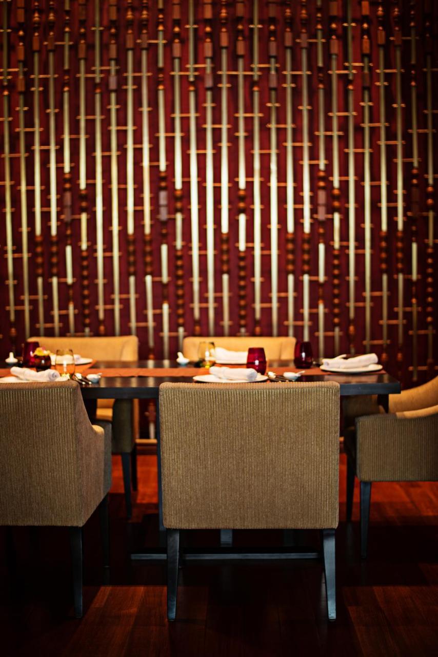 גורגאון Taj City Centre Gurugram מראה חיצוני תמונה The interior of the restaurant