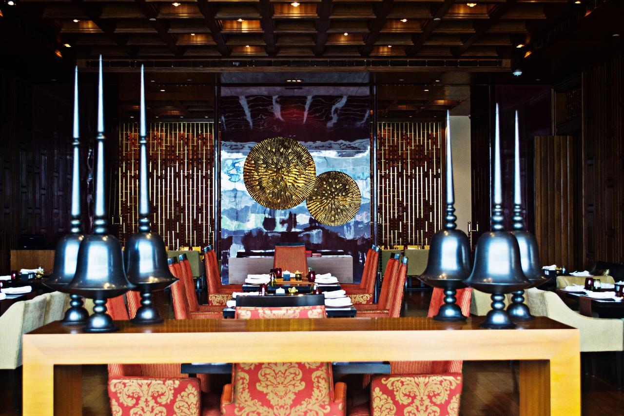 גורגאון Taj City Centre Gurugram מראה חיצוני תמונה The interior of the restaurant