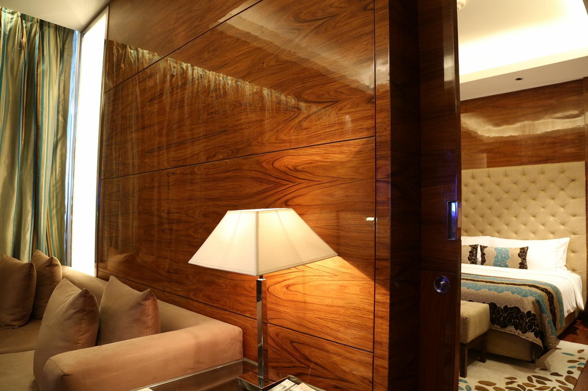 גורגאון Taj City Centre Gurugram מראה חיצוני תמונה A room at the hotel